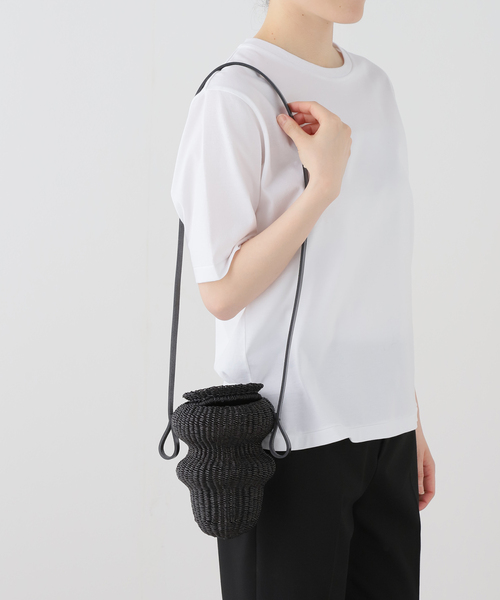 CITYSHOP(シティーショップ)の「INES BRESSAND N.5 MINI WAVE:かごバッグ(かごバッグ・レディース・ブラック・FREE)」の2枚目の写真