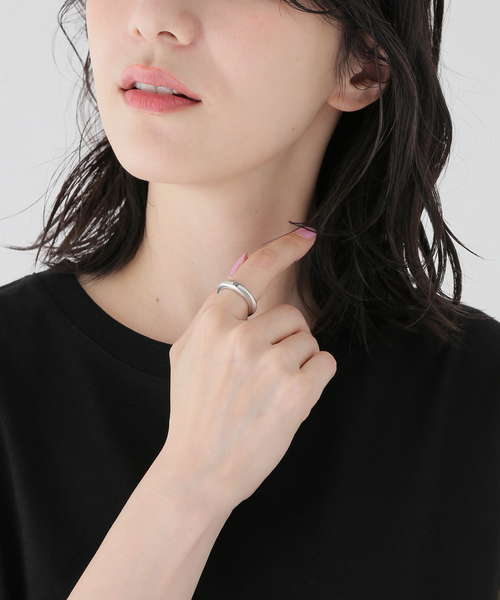 journal standard L'essage(ジャーナルスタンダードレサージュ)の「OCUCCI/オクチ Ring Skiny-single faceted black d リング(リング・レディース・シルバー・15 /13)」の1枚目の写真