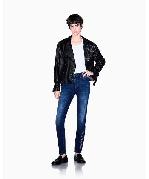 ARMANI EXCHANGE(アルマーニエクスチェンジ)の「【A|X アルマーニ エクスチェンジ】<ZOZO限定>ワンポイントロゴ 半袖クルーネックTシャツ/BOYFRIEND(Tシャツ/カットソー・レディース・ライトベージュ/ホワイト/ブラック・X-SMALL/X-LARGE/SMALL/MEDIUM/LARGE)」の10枚目の写真