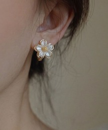 YU-KA:クリアフラワーイヤリング Clear flower earrings