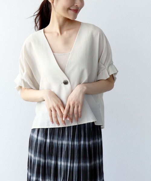 Jines(ジネス)の「テンセルナイロンショートスリーブジャケット(その他アウター・レディース・ベージュ/チャコールグレー/ブラウン・38)」の4枚目の写真