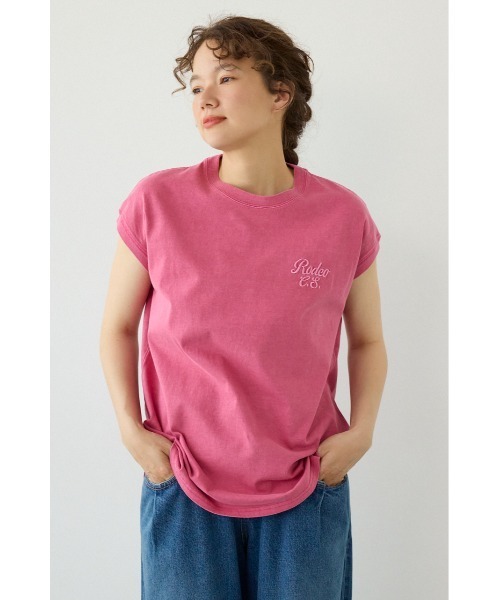 RODEO CROWNS WIDE BOWL(ロデオクラウンズワイドボウル)の「スクリプトロゴノースリーブトップス(Tシャツ/カットソー・レディース・ピンク/イエロー/チャコールグレー/オフホワイト・FREE)」の4枚目の写真