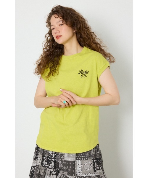 RODEO CROWNS WIDE BOWL(ロデオクラウンズワイドボウル)の「スクリプトロゴノースリーブトップス(Tシャツ/カットソー・レディース・ピンク/イエロー/チャコールグレー/オフホワイト・FREE)」の3枚目の写真
