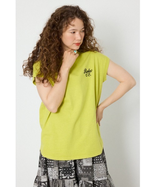 RODEO CROWNS WIDE BOWL(ロデオクラウンズワイドボウル)の「スクリプトロゴノースリーブトップス(Tシャツ/カットソー・レディース・ピンク/イエロー/チャコールグレー/オフホワイト・FREE)」の16枚目の写真