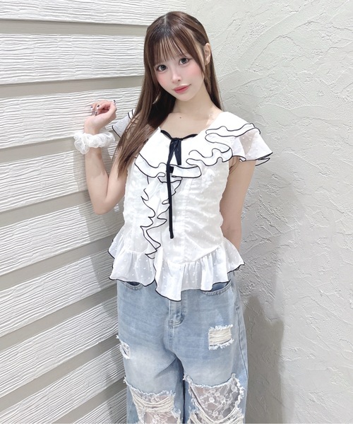 one way（ワンウェイ）の「ラッフルペプラムブラウス（シャツ/ブラウス・レディース・アイボリー/ホワイト/サックスブルー/ホワイト系その他・FREE）」の2枚目の写真