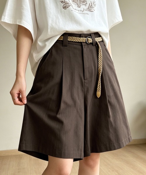 2ly2(トゥーリートゥー)の「ベルト付きタックハーフパンツ(その他パンツ・レディース・カーキ/ブラウン/ブラック/ベージュ・FREE)」の11枚目の写真