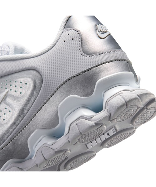 NIKE（ナイキ）の「NIKE/ナイキ WS REAX 8 NSW SL（スニーカー・レディース・シルバー・23.5cm/23cm/22.5cm/24cm/25cm/24.5cm）」の9枚目の写真