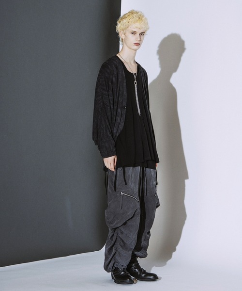 NO ID.(ノーアイディ)の「【NO ID.】Dolman Sleeve Cardigan / ドルマン スリーブ カーディガン(カーディガン/ボレロ・メンズ・グレー/ダークグレー/ブラック・ONE SIZE)」の16枚目の写真