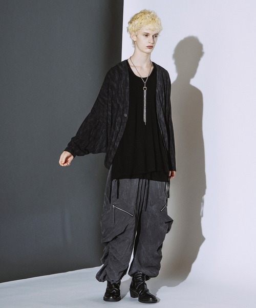 NO ID.(ノーアイディ)の「【NO ID.】Dolman Sleeve Cardigan / ドルマン スリーブ カーディガン(カーディガン/ボレロ・メンズ・グレー/ダークグレー/ブラック・ONE SIZE)」の20枚目の写真