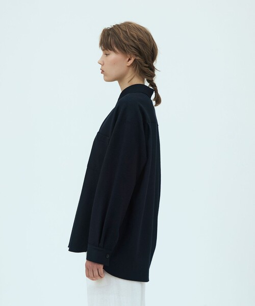 GALERIE VIE(ギャルリー ヴィー)の「ウールミルドスムース オーバーサイズドシャツ(シャツ/ブラウス・レディース・ネイビー/ホワイト・FREE)」の5枚目の写真