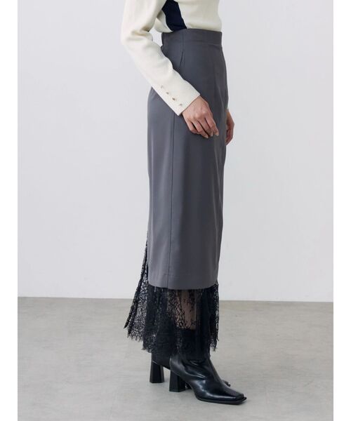 TONAL(トーナル)の「レースヘムタイトスカート(スカート・レディース・ネイビー/ボルドー/グレー・SMALL/MEDIUM)」の4枚目の写真