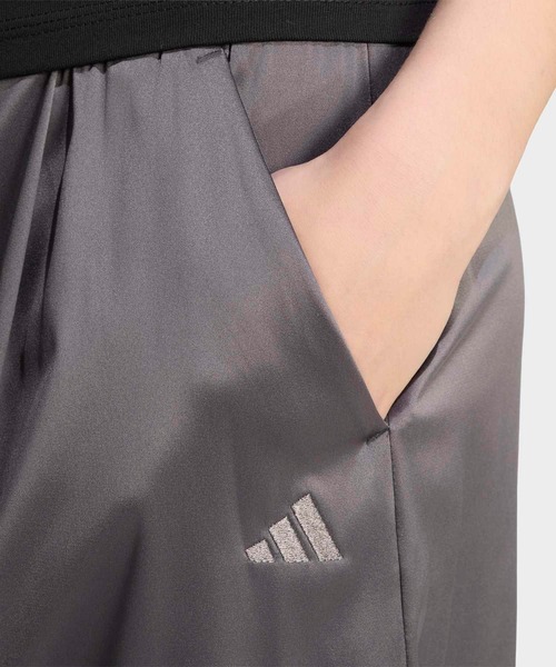 adidas（アディダス）の「ラックスフロー サテン レイヤード ルーズフィット スカート / アディダス adidas（スカート・レディース・グレー・MEDIUM/X-LARGE/LARGE/XX-LARGE/X-SMALL/SMALL）」の6枚目の写真