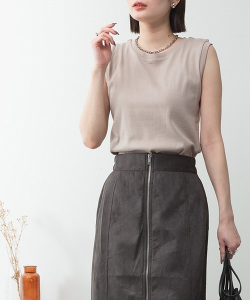 ElegChic(エレグシック)の「ラウンドネックノースリーブトップ(タンクトップ・レディース・ブラック/オフホワイト/カーキ/チャコールグレー/グレイッシュベージュ/杢グレー・4L/XXL/XL/L/M)」の21枚目の写真