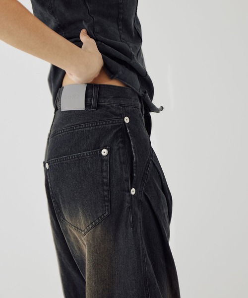 CONZ(コンズ)の「over dye curved denim(デニムパンツ・レディース・ブルー/ブラック・1/3/2)」の7枚目の写真