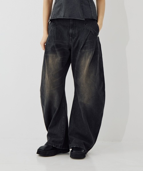 CONZ(コンズ)の「over dye curved denim(デニムパンツ・レディース・ブルー/ブラック・1/3/2)」の4枚目の写真