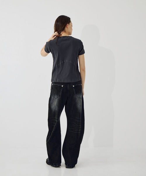 CONZ(コンズ)の「over dye curved denim(デニムパンツ・レディース・ブルー/ブラック・1/3/2)」の14枚目の写真
