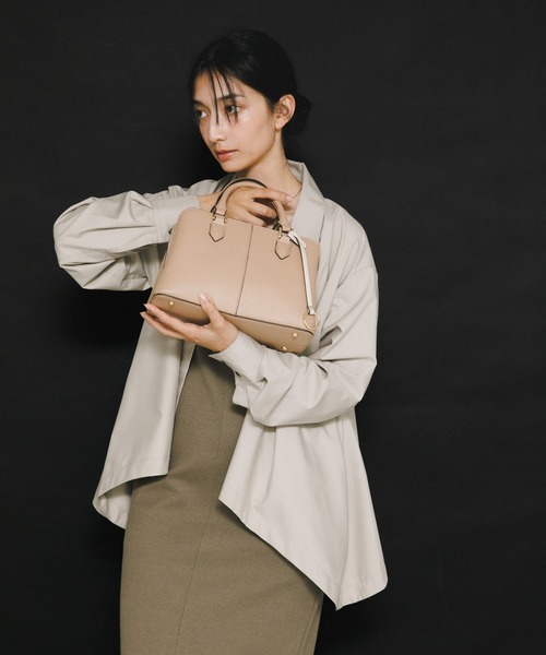 URBAN RESEARCH(アーバンリサーチ)の「センターステッチハンドバッグ(ハンドバッグ・レディース・ブラック/ベージュ/ライトグレー・ONE)」の6枚目の写真