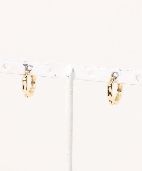 tone(トーン)の「【Seolrem】デザインミニフープピアス(MA)(ピアス(両耳用)・レディース・シルバー/ゴールド/ピンクゴールド・FREE)」の14枚目の写真