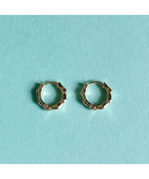 tone(トーン)の「【Seolrem】デザインミニフープピアス(MA)(ピアス(両耳用)・レディース・シルバー/ゴールド/ピンクゴールド・FREE)」の8枚目の写真