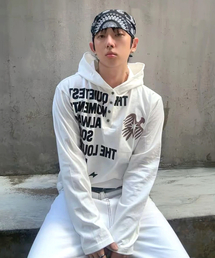 [クロップ]ホリゼンタルレタリングヘンリーネックフード長袖Tシャツ-オフホワイト
