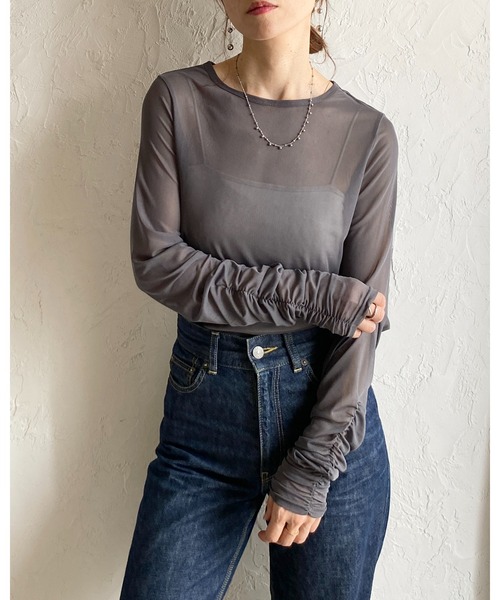 She's Closet(シーズクローゼット)の「クルーネック長袖シャーリング シアートップス ロングTシャツ(Tシャツ/カットソー・レディース・チャコールグレー/ブラック/ホワイト・FREE)」の15枚目の写真