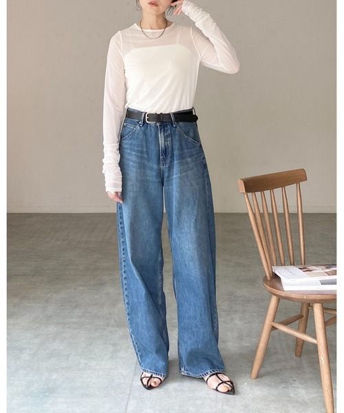 She's Closet(シーズクローゼット)の「クルーネック長袖シャーリング シアートップス ロングTシャツ(Tシャツ/カットソー・レディース・チャコールグレー/ブラック/ホワイト・FREE)」の5枚目の写真