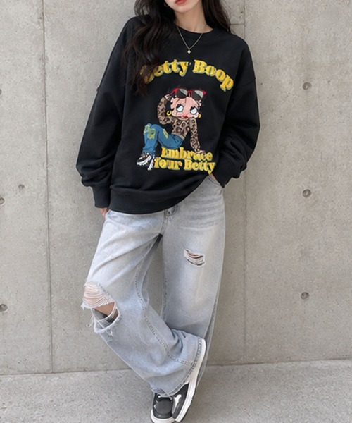 GLAMOROUS JANE（グラマラスジェーン）の「BETTY BOOPプリントオーバーサイズトレーナー（スウェット・レディース・レッド/杢グレー/ブラック・FREE）」の4枚目の写真