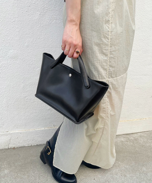 ARTESANOS(アルテサノス)の「ARTESANOS/アルテサノス w/poach HAND BAG(ハンドバッグ・レディース・ブラック・FREE)」の3枚目の写真