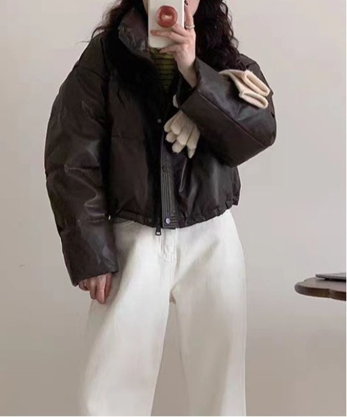 ＆soiree（アンドソワレ）の「レザータッチボリュームショートジャケット（その他アウター・レディース・ブラウン・SMALL/MEDIUM）」の2枚目の写真