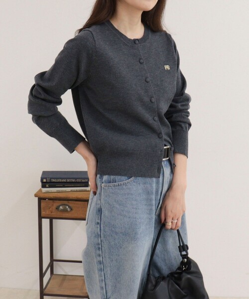 fredy emue(フレディエミュ)の「FR刺しゅうBASIC天竺カーディガン(カーディガン/ボレロ・レディース・チャコールグレー/ラベンダー/ブラウン/ライトグレー・38)」の16枚目の写真