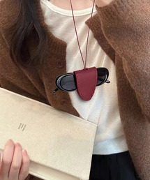 Culto（クルト）の「フェイクレザー マグネットグラスホルダー / サングラスネックストラップ めがねキーホルダー（ネックレス）」