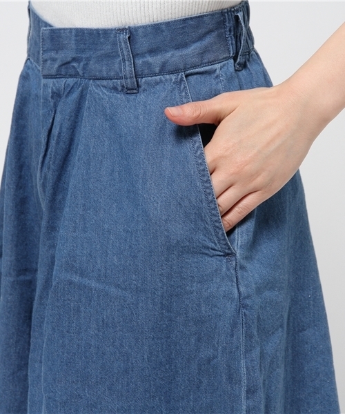 X-girl（エックスガール）の「TUCKED WIDE PANTS（その他パンツ・レディース・ベージュ/インディゴブルー・2/1）」の8枚目の写真