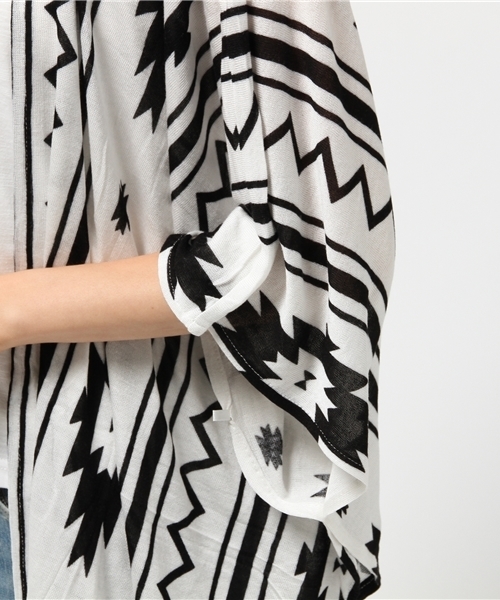 VENCEEXCHANGE（ヴァンスエクスチェンジ）の「オルテガ柄カーデアンサンブル（カーディガン/ボレロ・レディース・ホワイト・MEDIUM）」の6枚目の写真