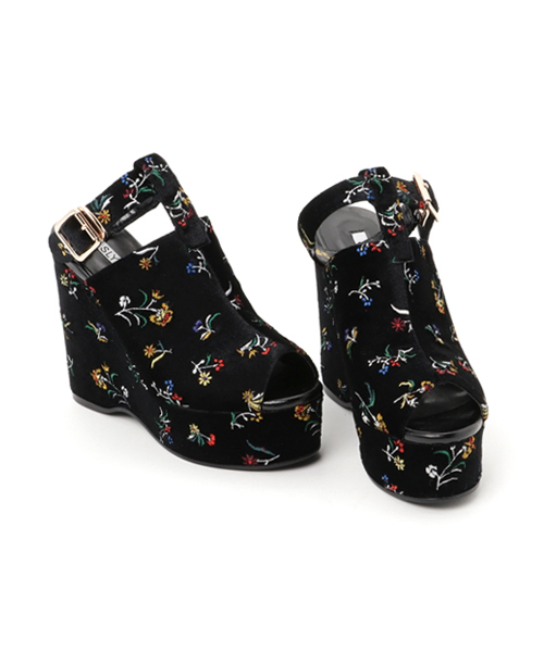 SLY（スライ）の「VELVET FLOWER SANDAL（サンダル・レディース・カーキ/ブラック・MEDIUM/SMALL/LARGE）」の6枚目の写真