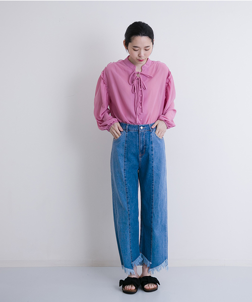 MERLOT（メルロー）の「デニムランダムカットワイドパンツ578-6527（デニムパンツ・レディース・ライトブルー/ブルー/ネイビー・FREE）」の13枚目の写真