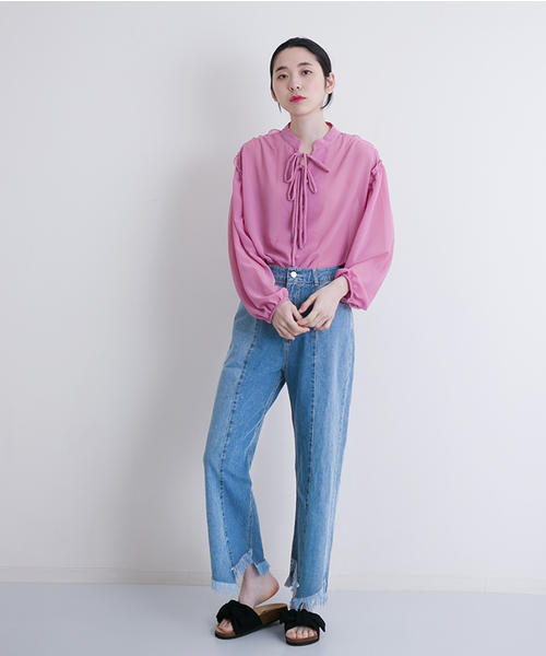 MERLOT（メルロー）の「デニムランダムカットワイドパンツ578-6527（デニムパンツ・レディース・ライトブルー/ブルー/ネイビー・FREE）」の15枚目の写真