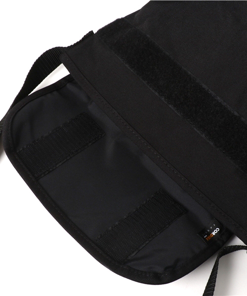 Manhattan Portage(マンハッタンポーテージ)の「Casual Messenger Bag for Kids(メッセンジャーバッグ・キッズ・ブラック/ロイヤルブルー/ローズ・X-SMALL)」の5枚目の写真