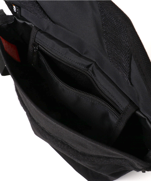 Manhattan Portage(マンハッタンポーテージ)の「Casual Messenger Bag for Kids(メッセンジャーバッグ・キッズ・ブラック/ロイヤルブルー/ローズ・X-SMALL)」の6枚目の写真