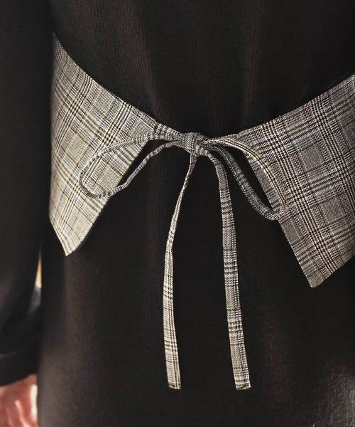 Luz Llena（ラズレナ）の「グレンチェック柄ビスチェドッキングハイネックワンピース（ワンピース・レディース・ブラウン/グレー・MEDIUM）」の8枚目の写真