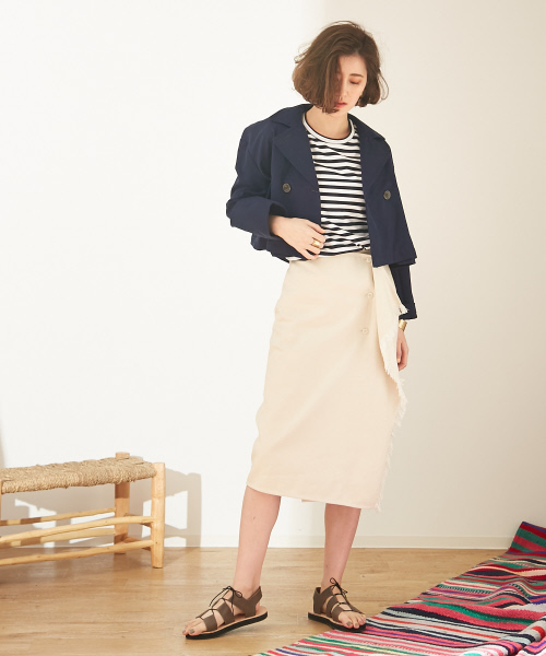 Abahouse Devinette（ドゥヴィネット）の「ショートピーコート（ブルゾン・レディース・ホワイト/ネイビー・FREE）」の5枚目の写真