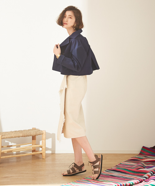 Abahouse Devinette（ドゥヴィネット）の「ショートピーコート（ブルゾン・レディース・ホワイト/ネイビー・FREE）」の4枚目の写真