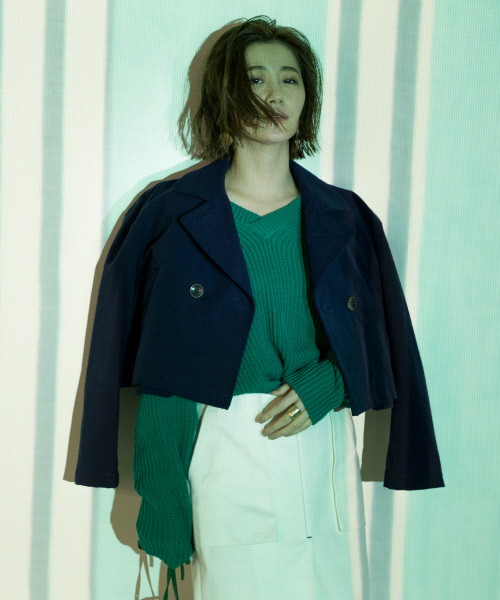 Abahouse Devinette（ドゥヴィネット）の「ショートピーコート（ブルゾン・レディース・ホワイト/ネイビー・FREE）」の3枚目の写真