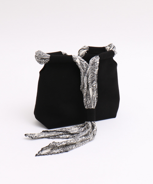 Liberty Bell(リバティーベル)の「【LIBERTY BELL】Scarf 2way Bag(ショルダーバッグ・レディース・ブラック/ブラウン/レッド・フリー)」の6枚目の写真
