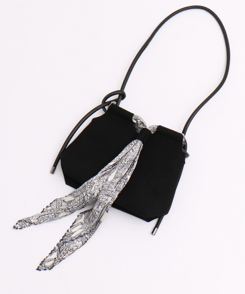 Liberty Bell(リバティーベル)の「【LIBERTY BELL】Scarf 2way Bag(ショルダーバッグ・レディース・ブラック/ブラウン/レッド・フリー)」の8枚目の写真