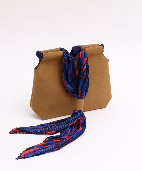 Liberty Bell(リバティーベル)の「【LIBERTY BELL】Scarf 2way Bag(ショルダーバッグ・レディース・ブラック/ブラウン/レッド・フリー)」の20枚目の写真