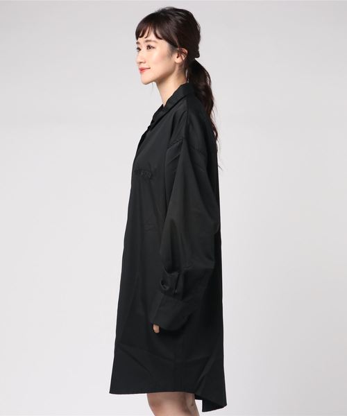 PUNYUS（プニュズ）の「ロゴシャツワンピース（シャツワンピース・レディース・ブラック/パープル/カーキ・1/2/4/3）」の4枚目の写真