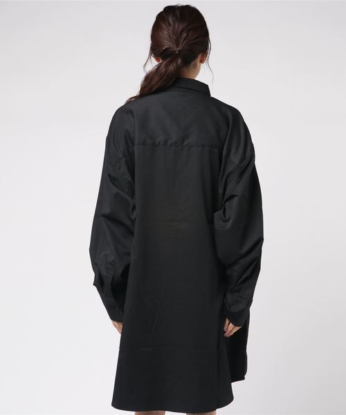 PUNYUS（プニュズ）の「ロゴシャツワンピース（シャツワンピース・レディース・ブラック/パープル/カーキ・1/2/4/3）」の5枚目の写真