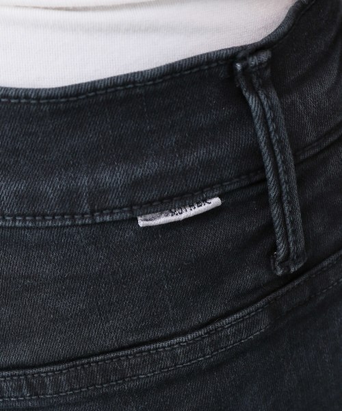 Deuxieme Classe(ドゥーズィエムクラス)の「*MOTHER FADED BLACK INSIDER CROP(デニムパンツ・レディース・ブラック系その他・24/25/26/27)」の17枚目の写真