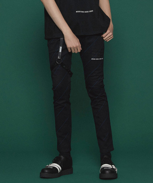 SHAREEF（シャリーフ）の「LEG HARNESS（アンクレット・メンズ・レッド/ホワイト/ブラック/ブルー・FREE）」の11枚目の写真
