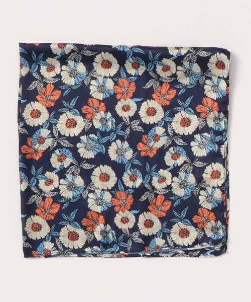 DISCOAT(ディスコート)の「スカーフ58×58(バンダナ/スカーフ・レディース・ベージュ/ネイビー/イエロー/ピンク・FREE)」の15枚目の写真